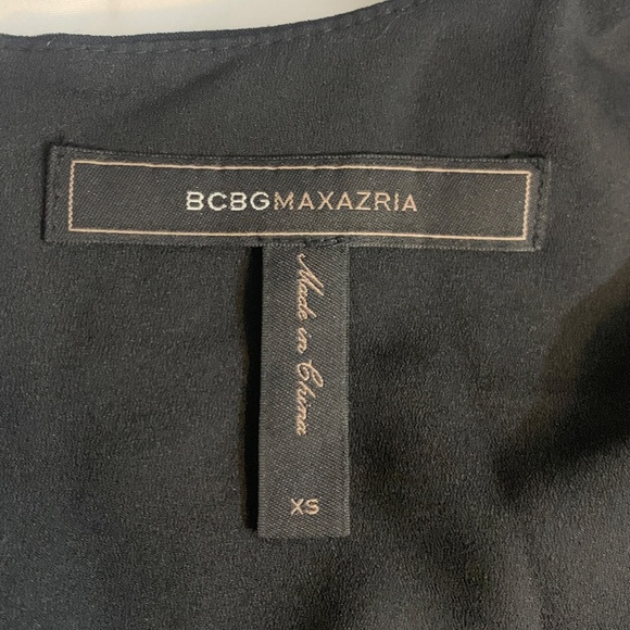 BCBGMaxAzria Feathered Peplum Sleeveless Blouse - Picture 4 of 5
